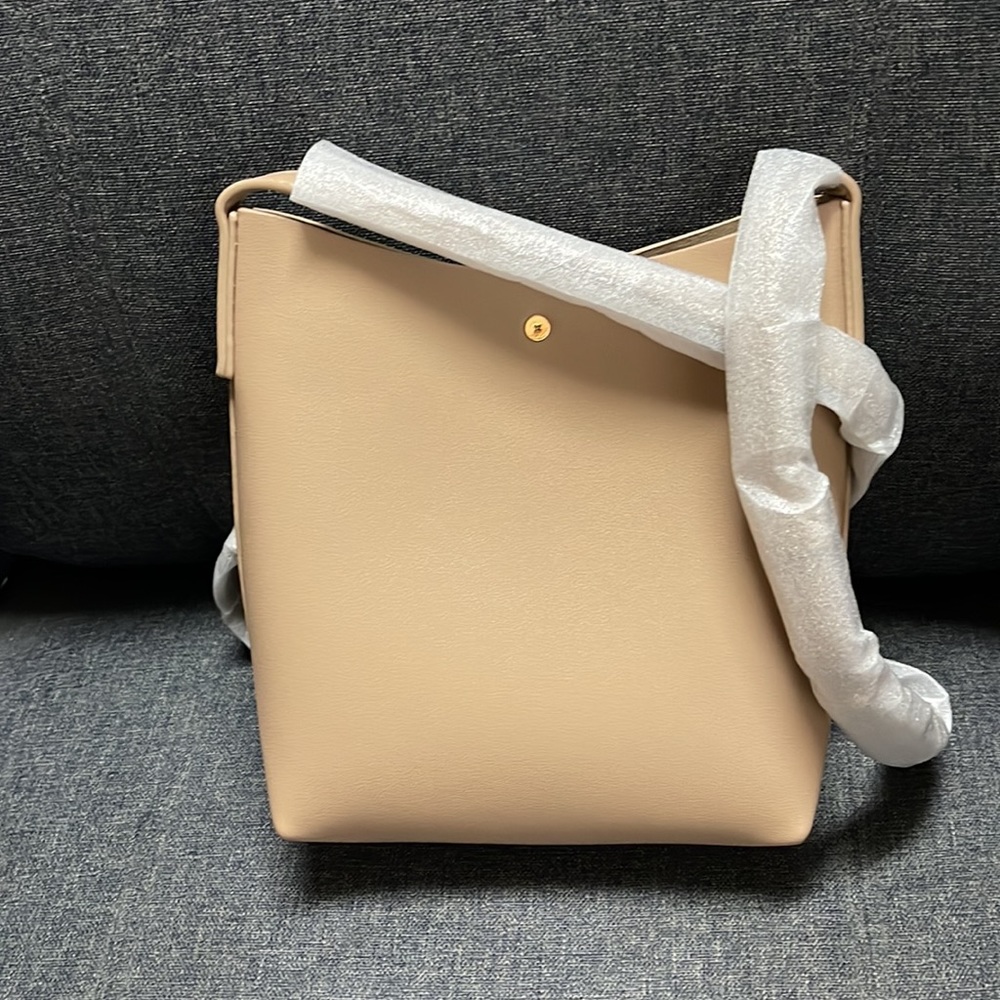 Samara Shoulder Bag - Picture 6 of 9